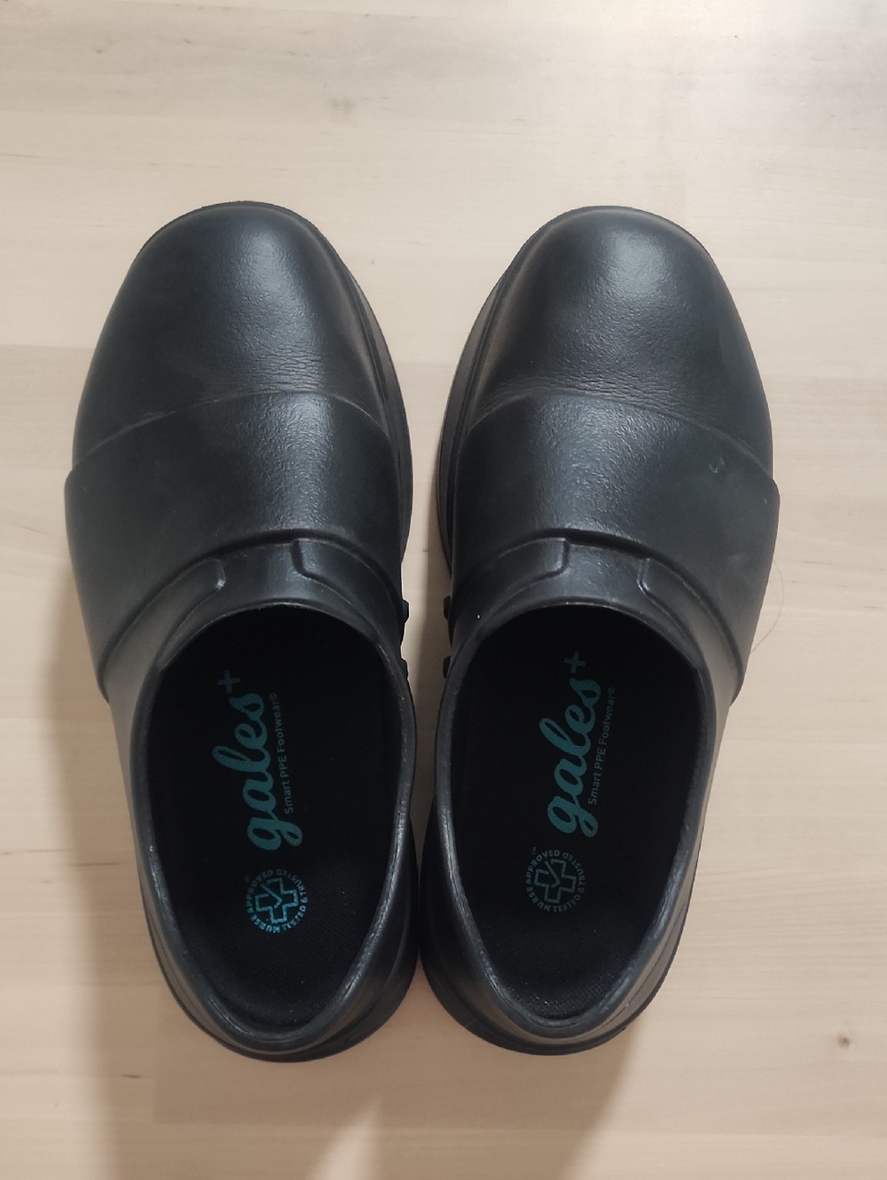 Gales+ Women/Men’s Black Slip-On Work Shoes